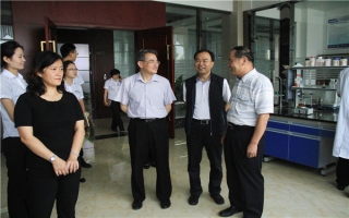 廢棄物資源化國家工程研究中心、昆明理工大學(xué)孫可偉教授,棄物資源化國家工程研究中心常務(wù)副主任、昆明理工大學(xué)教授李如燕博士蒞臨指導(dǎo)